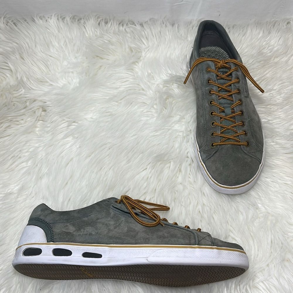 Columbia Vulc N Vent Camp 4‎ Grey Suede Casual Shoes Sz 10